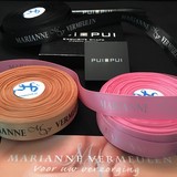 Cadeaulint Salon Marian champagne roze zwart satijnen lint met zilver glanzende bedrukking